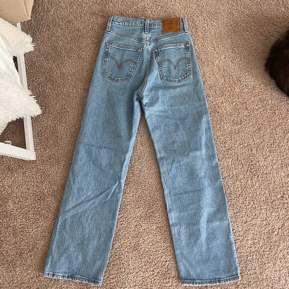 Levi's Light Blue Distressed Ribcage Straight Ankle Jeans Size 24 - Picture 2 of 4